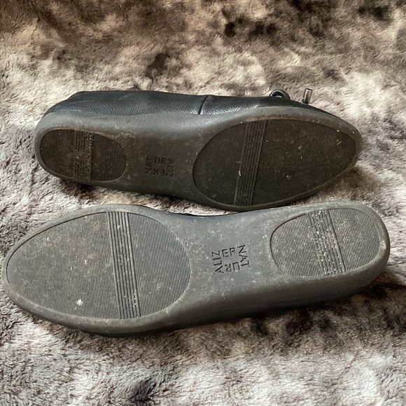 Naturalizer Black Ballet Flats with Bows on Toes 7.5 - Picture 2 of 3